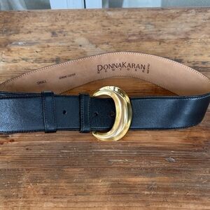 Vintage Donna Karan Black leather Belt with oversized Gold Accent buckle… GUC,